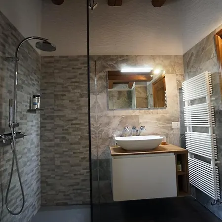 Il Pruno Del Rosa בקתה *