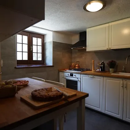 Il Pruno Del Rosa מקוניאגה